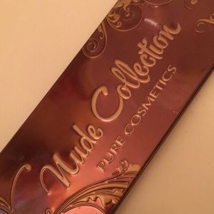 Nude collection eyeshadow pallet